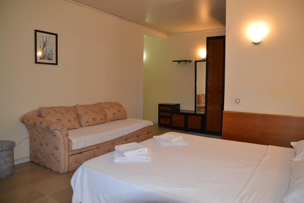 Garni Hotel Vila Aleksandar Herceg Novi Exterior foto