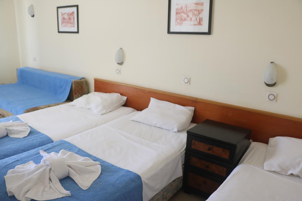 Garni Hotel Vila Aleksandar Herceg Novi Exterior foto