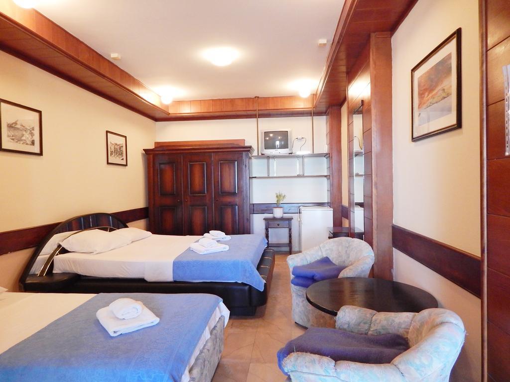 Garni Hotel Vila Aleksandar Herceg Novi Exterior foto
