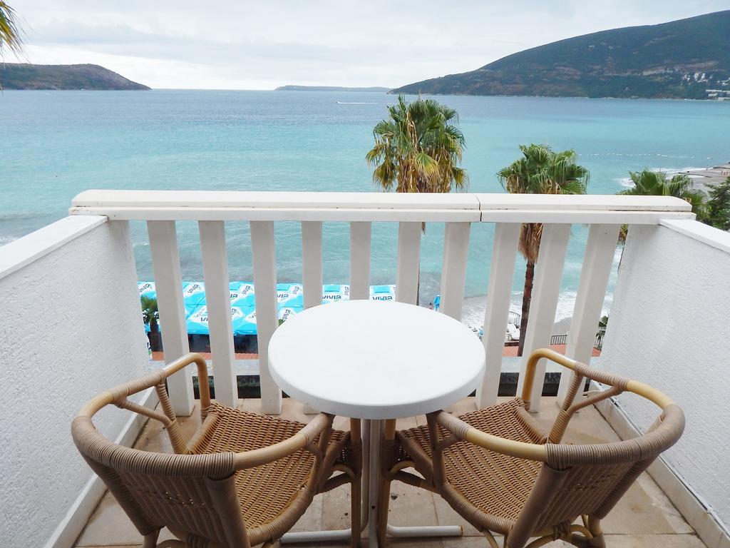 Garni Hotel Vila Aleksandar Herceg Novi Exterior foto