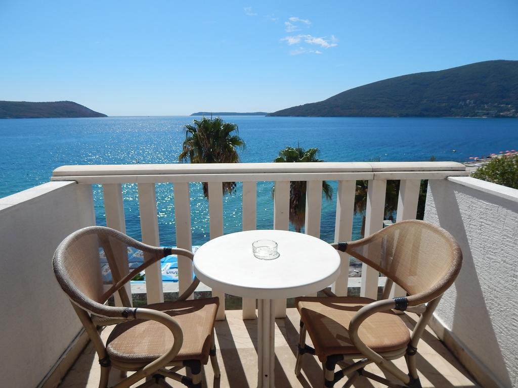 Garni Hotel Vila Aleksandar Herceg Novi Exterior foto